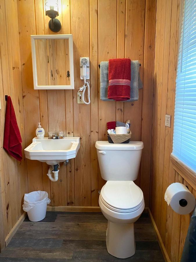 Moosewood Motel *