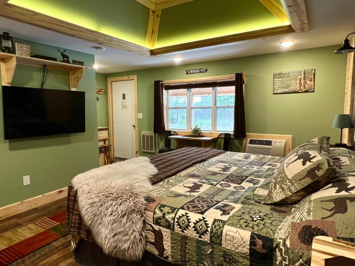 Moosewood Motel *